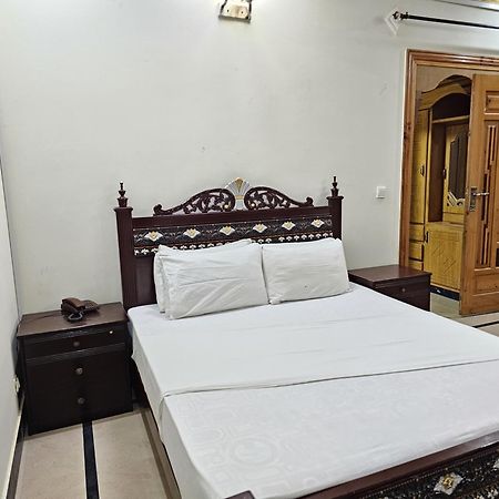 Butt Lodges 2 Islamabad Extérieur photo