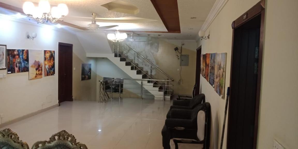 Butt Lodges 2 Islamabad Extérieur photo