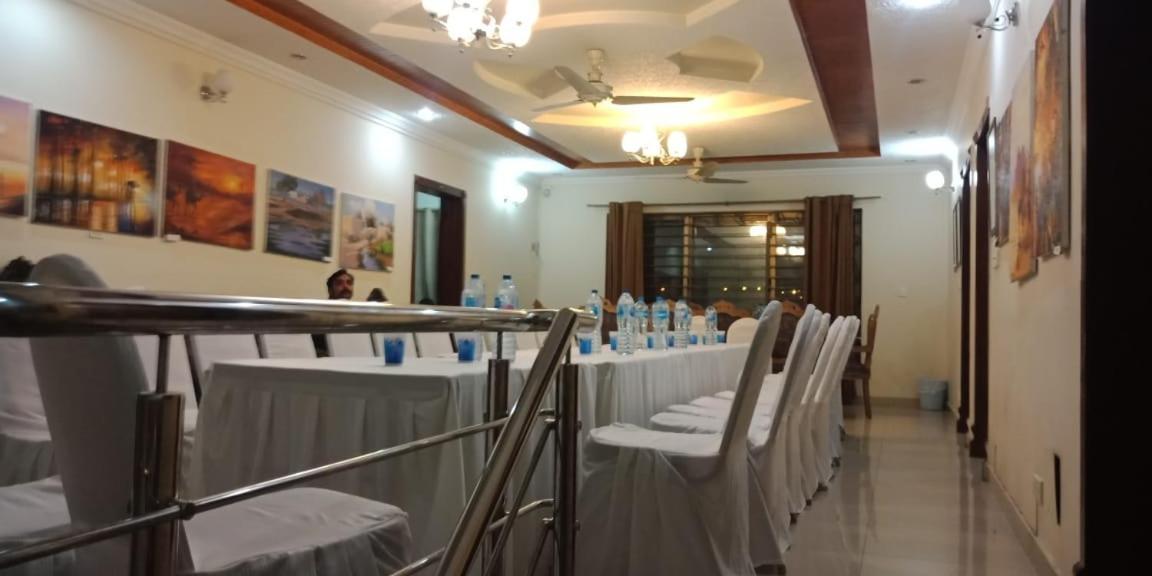 Butt Lodges 2 Islamabad Extérieur photo