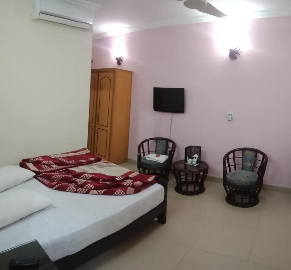 Butt Lodges 2 Islamabad Extérieur photo