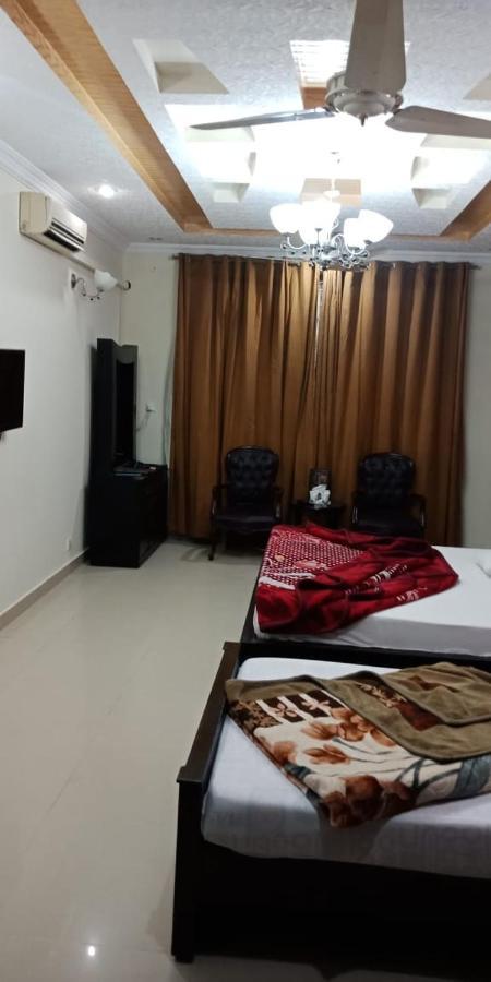 Butt Lodges 2 Islamabad Extérieur photo