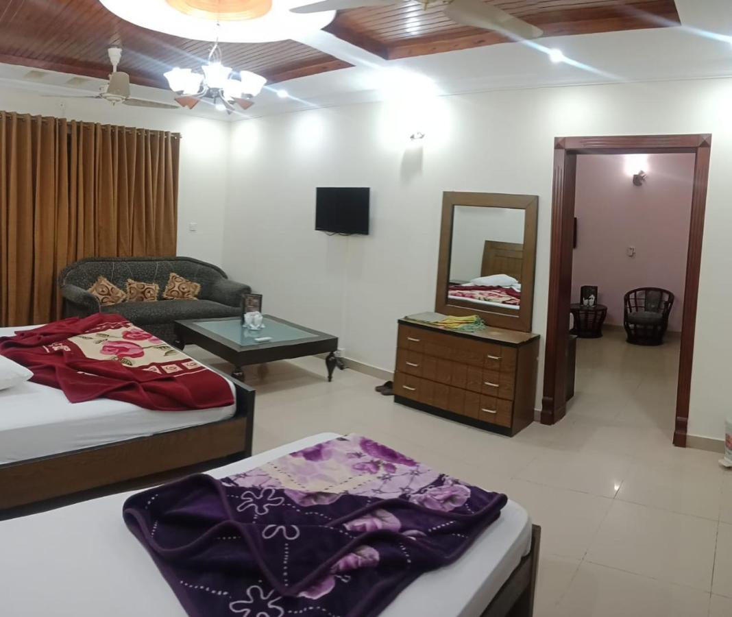 Butt Lodges 2 Islamabad Extérieur photo