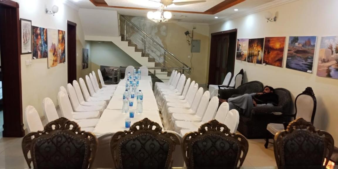 Butt Lodges 2 Islamabad Extérieur photo
