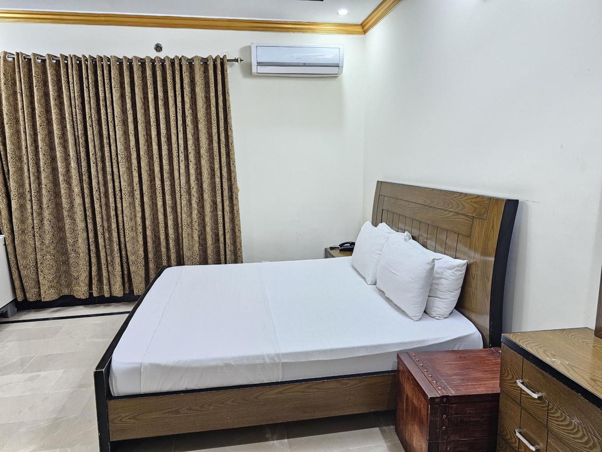 Butt Lodges 2 Islamabad Extérieur photo
