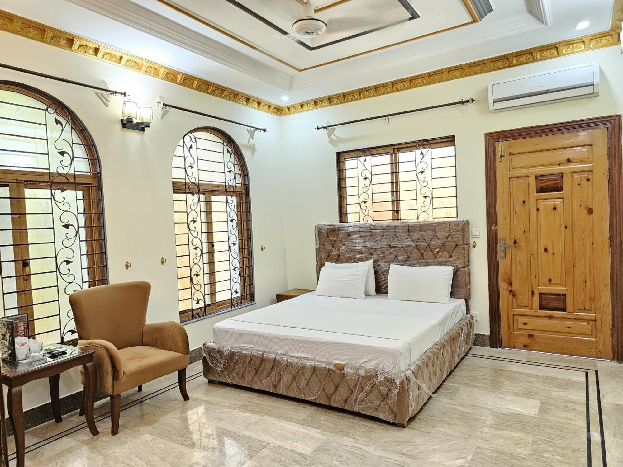 Butt Lodges 2 Islamabad Extérieur photo