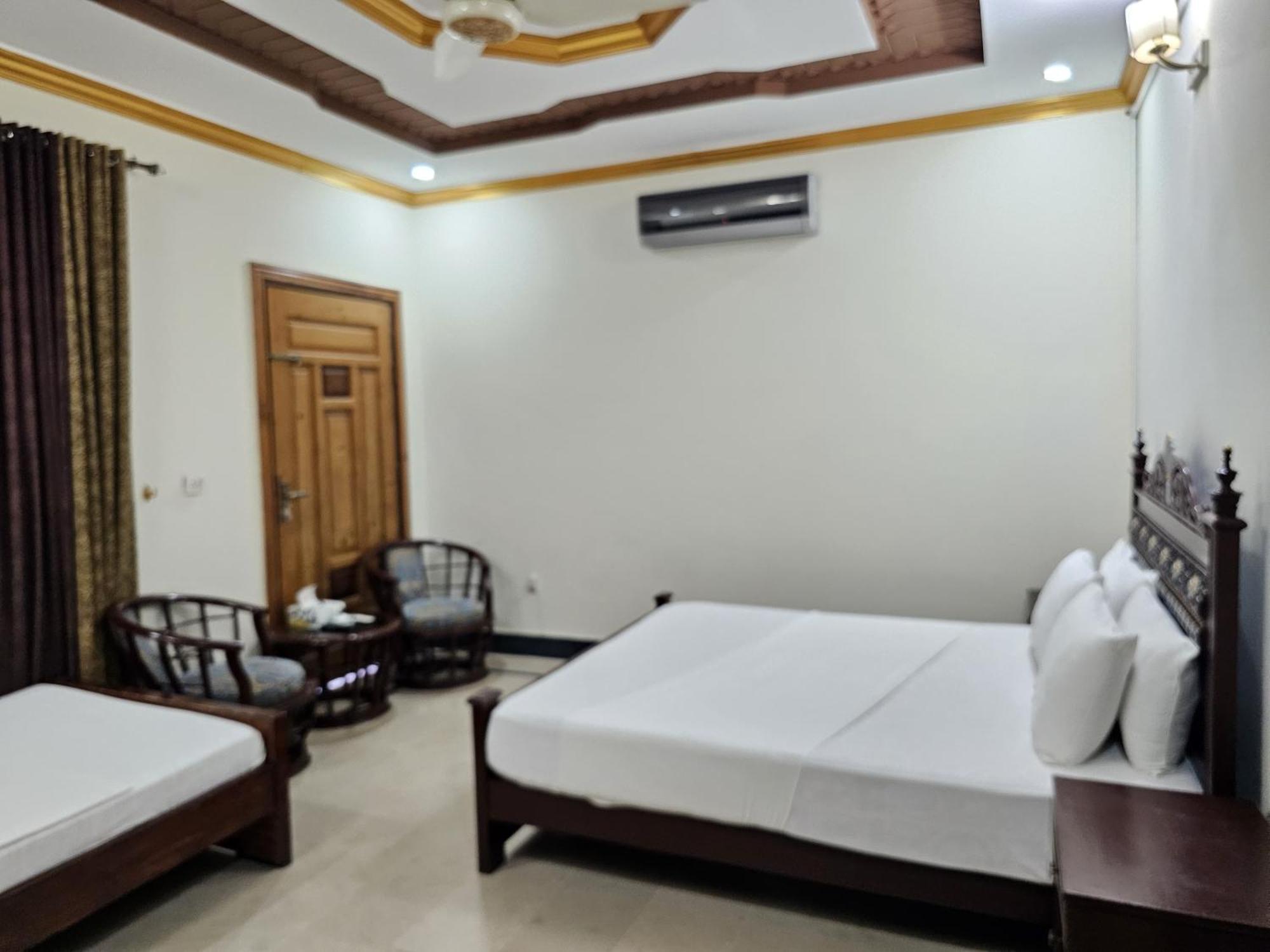 Butt Lodges 2 Islamabad Extérieur photo