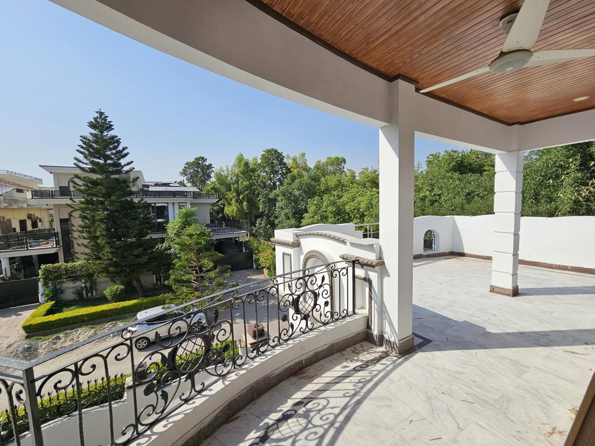 Butt Lodges 2 Islamabad Extérieur photo